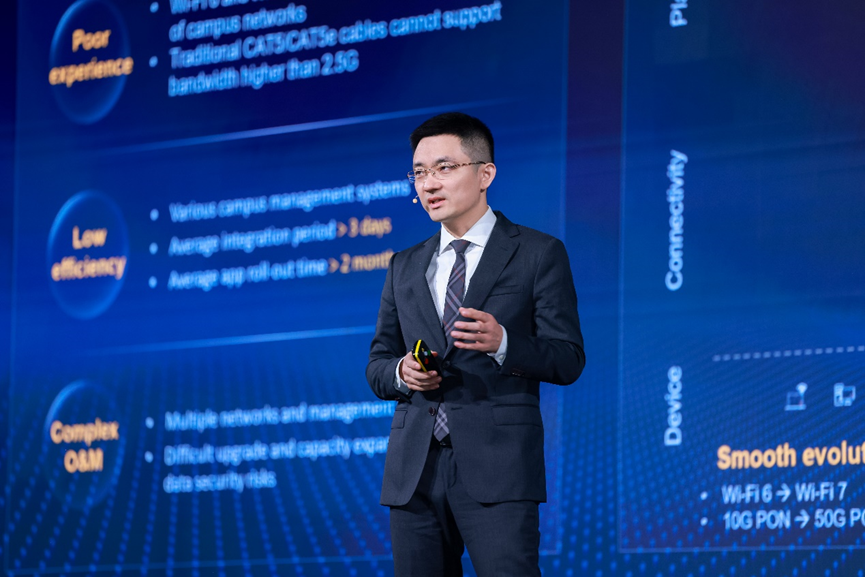 David Š’, viceprezident pro marketing a prodej řešení v oblasti ICT ve společnosti Huawei. li pcheng