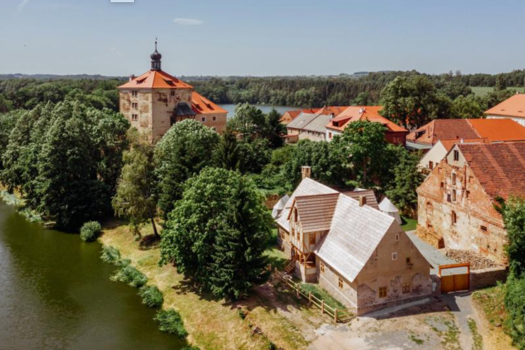 m malesov amazing places