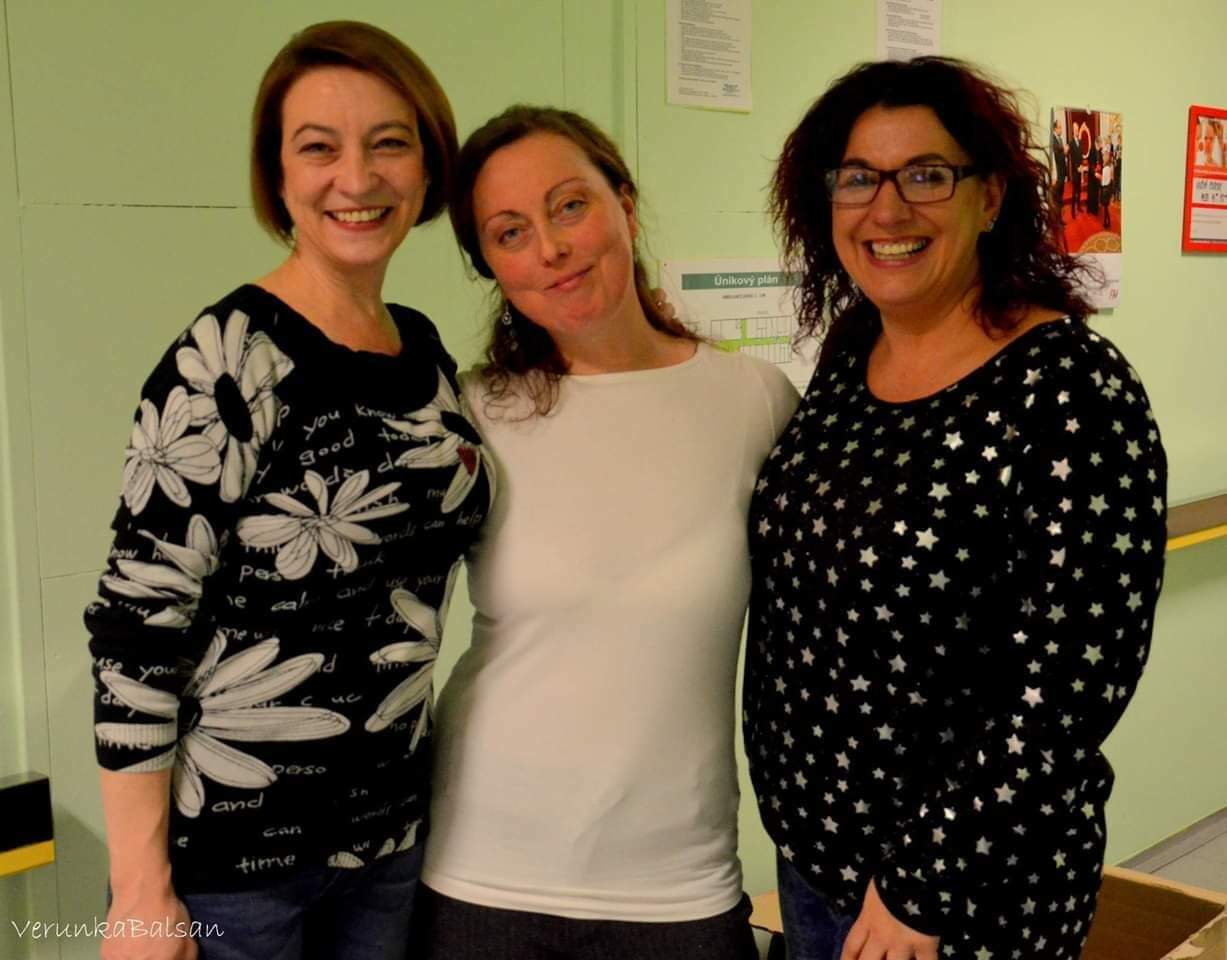 Lenka Klasnová, Lenka Oujiří, Markéta Raunigrová pani lenka s kolegynemi s lenkou oujiri a marketou raunigrovou