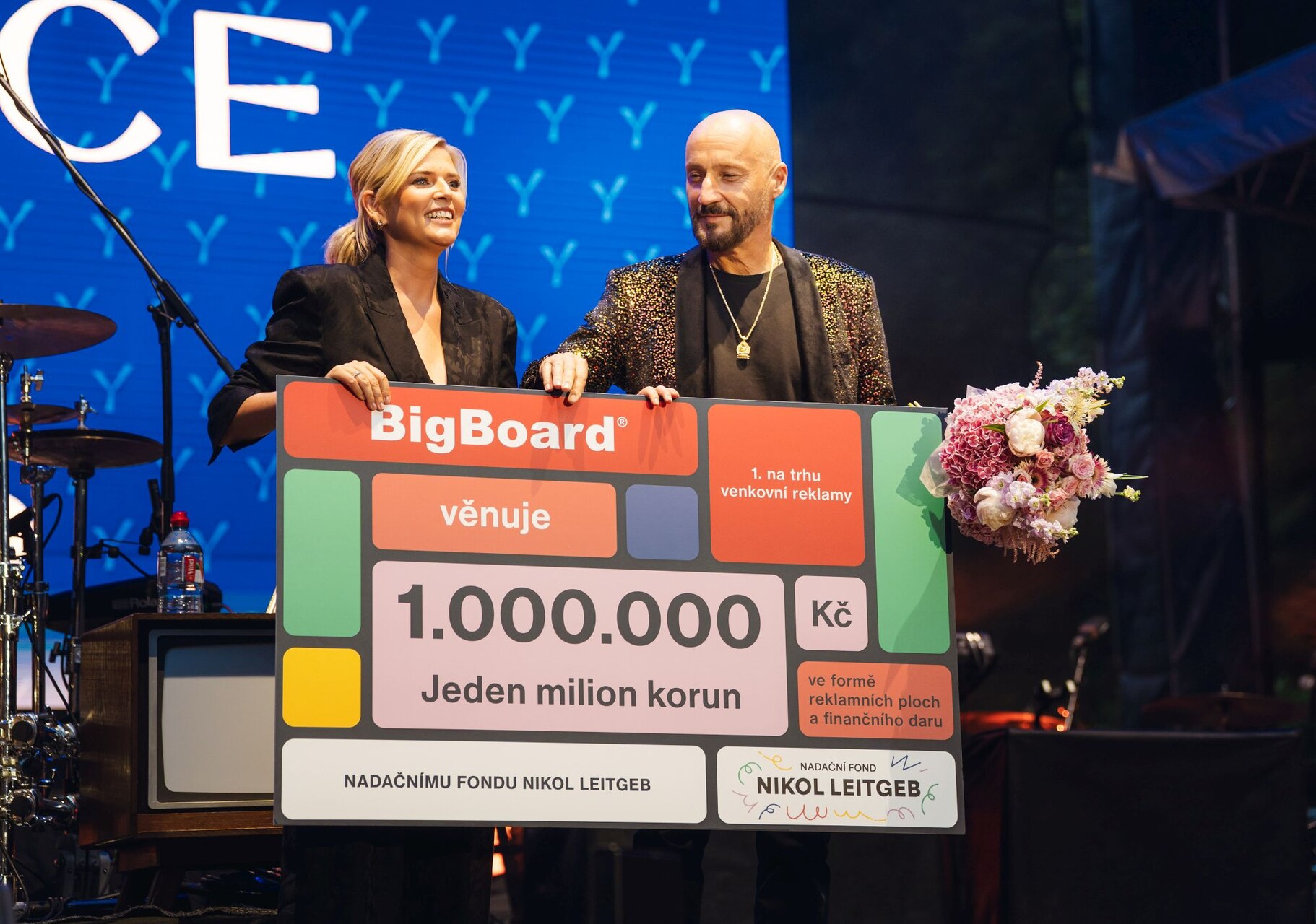 Nikol Leitgeb a Richard Fuxa playce flowee richard nikol