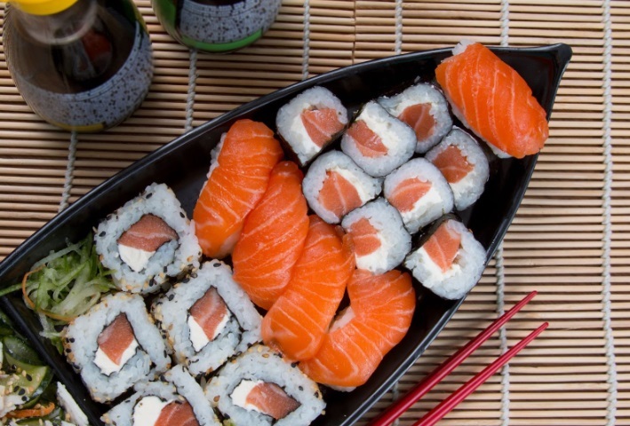Suši je odvěkým symbolem národní japonské kuchyně. (zdroj: Rady na cestu) 3