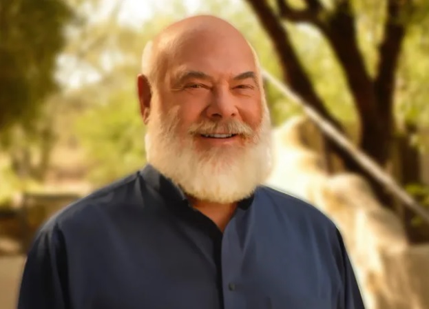 Andrew Weil (zdroj: Wikimedia Commons) aweil