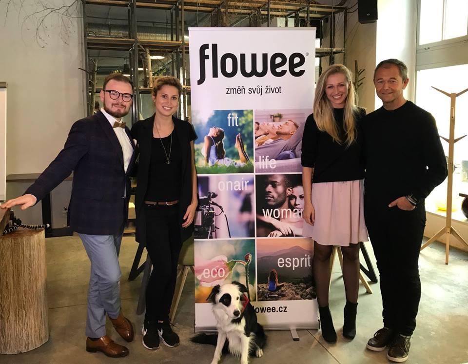 Jan Smigmator na natáčecím dni Flowee spolu s Kateřinou Novotnou, Veronikou Kašákovou a Honzou Mühlfeitem. 17553694 1219496234838712 8436238918763384708 n