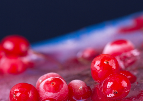 Dodejte pleti antioxidanty. Najdete je v červených plodech. shutterstock 529207285