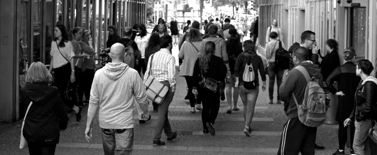 Neustále si potvrzujeme, že někam patříme. Přitom chceme být jedineční. pexels photo 9816