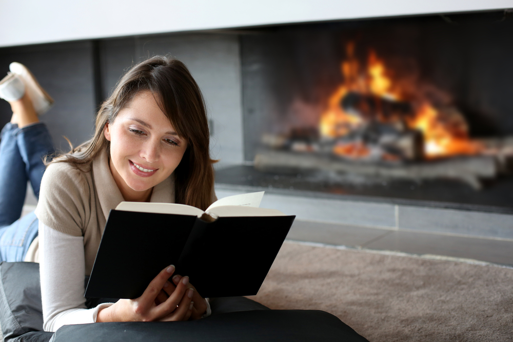 Manuál pro milující ženy aneb Když jde o muže. Nedoporučuje se těsně před rozchodem. shutterstock 115951456