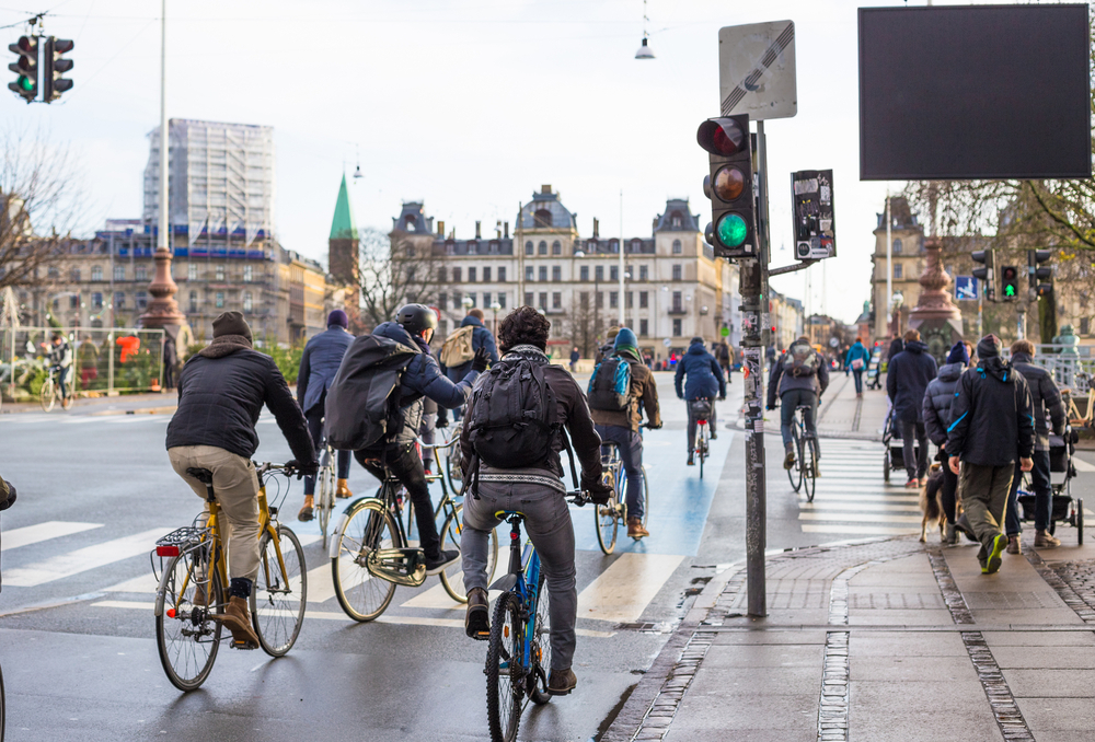 Tomu se musí zabránit. Po Praze by chtěli jezdit cyklisté tak jako v jiných západních metropolích. shutterstock 511558084