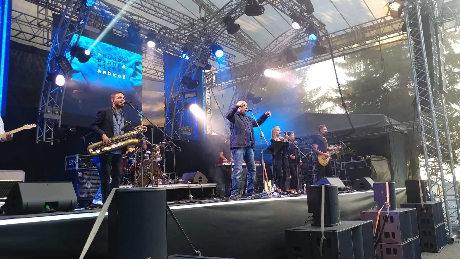 Tahákem prvního dne festivalu byla kromě jiných Hudba Praha 20190823 110238465 ios