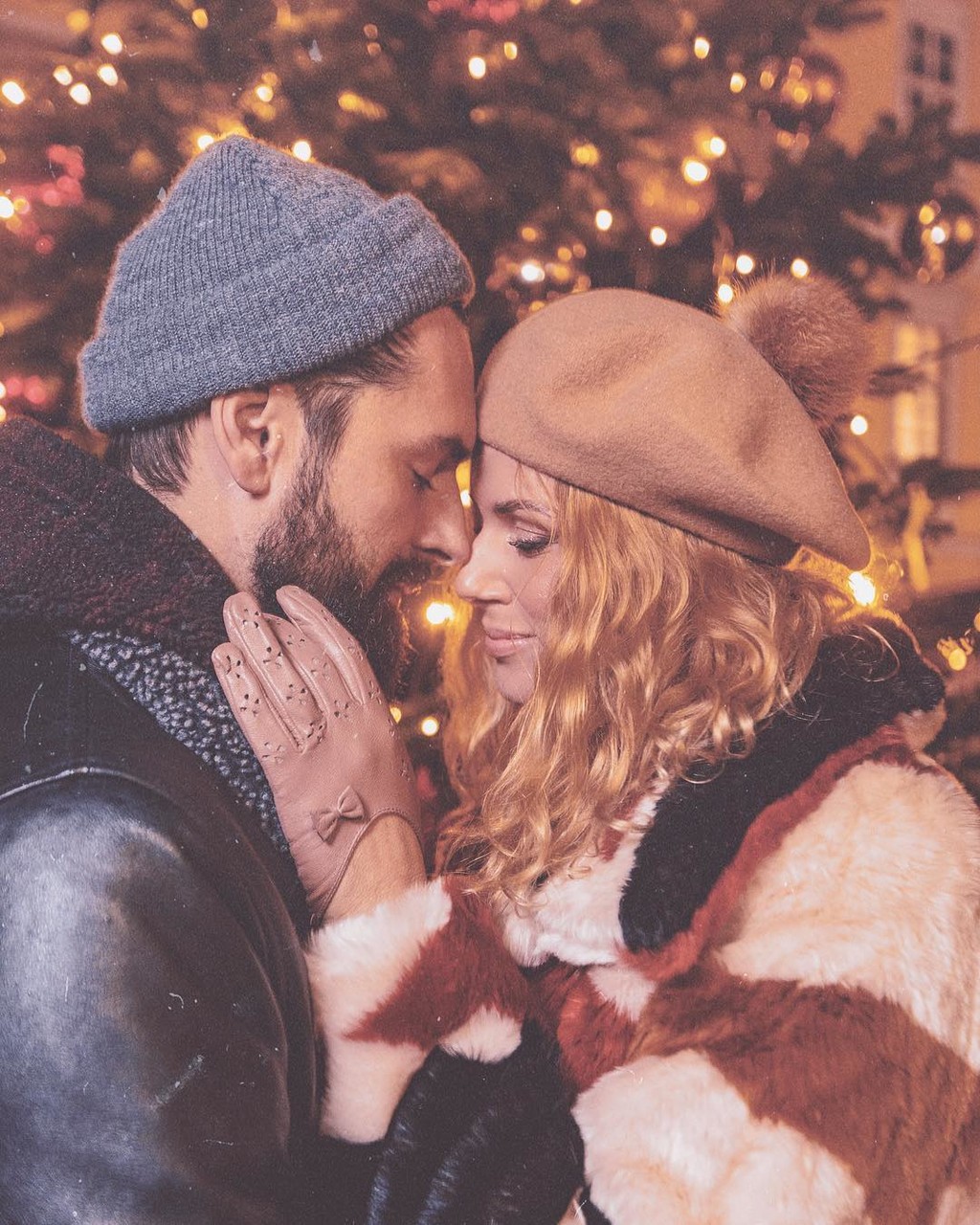Nikol a Karol jsou svoji a už spolu i pracují. Může za to Tinder nikol a karol