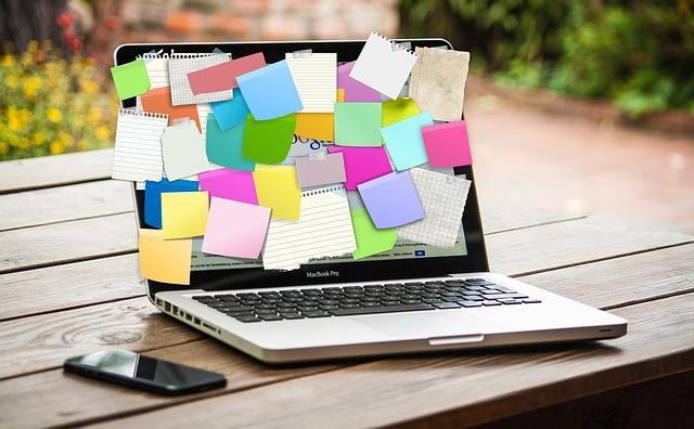 Lenka Čábelová o tom co dělat, aby váš monitor nedopadl takto... notebook