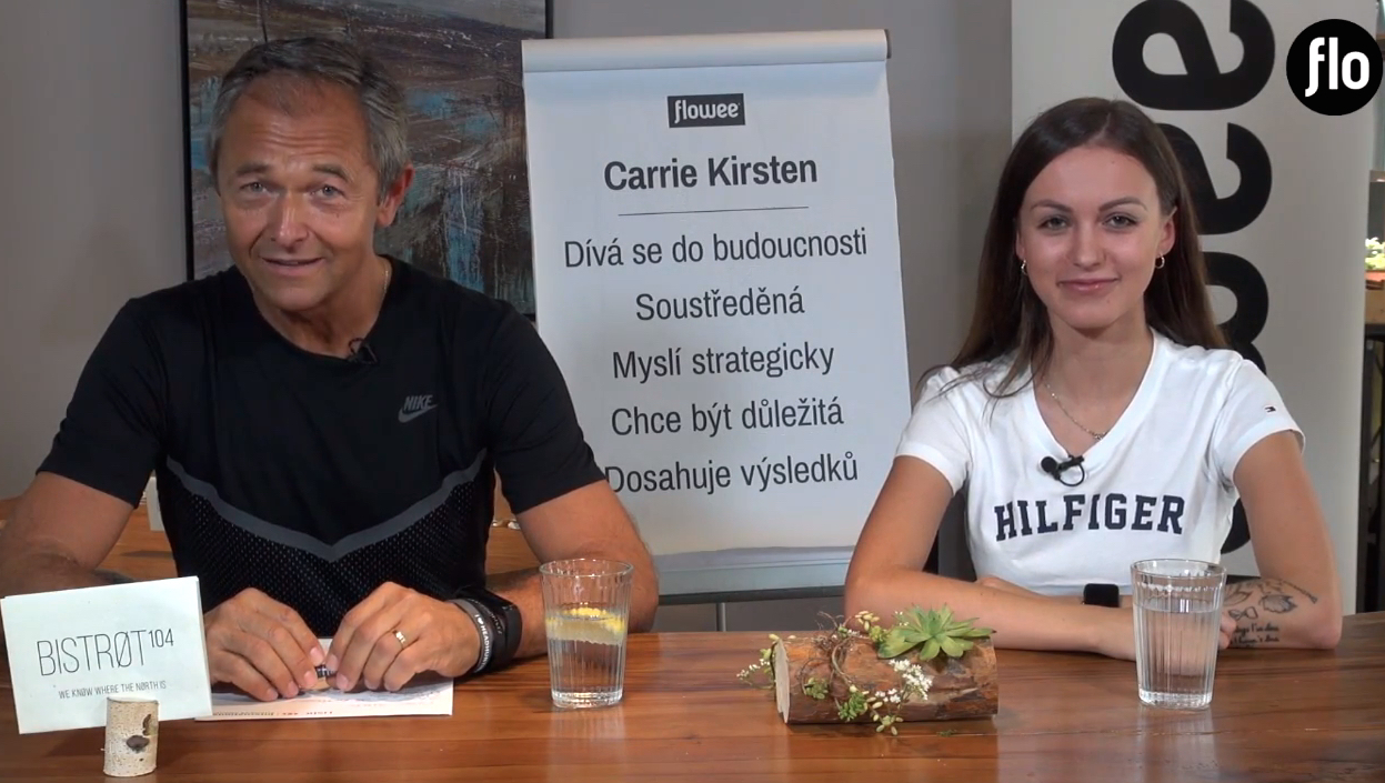 Carrie Kirsten ráno vstane a ví, že musí do hodiny přidat fotku či video na instastories. Každý den také vkládá fotku toho, co právě dělá, na další sociální sítě. carrie