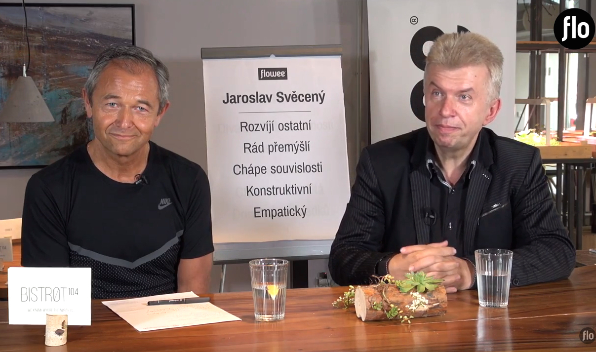 Kromě toho, že Jaroslav Svěcený hraje na housle je také soudním znalcem s mezinárodní působností v oboru smyčcových nástrojů. jaroslav sveceny