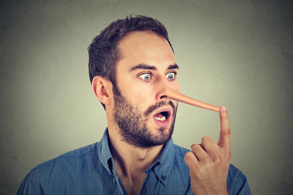 Uvědomělé ženy prohlédnou lež okamžitě a odmítají ji tolerovat. lez shutterstock 326247749