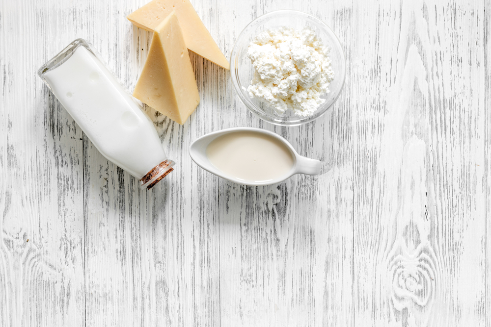 Konzumace mléčných výrobků může způsobovat akné i chronickou rýmu. mlecne vyrobky shutterstock 691202404