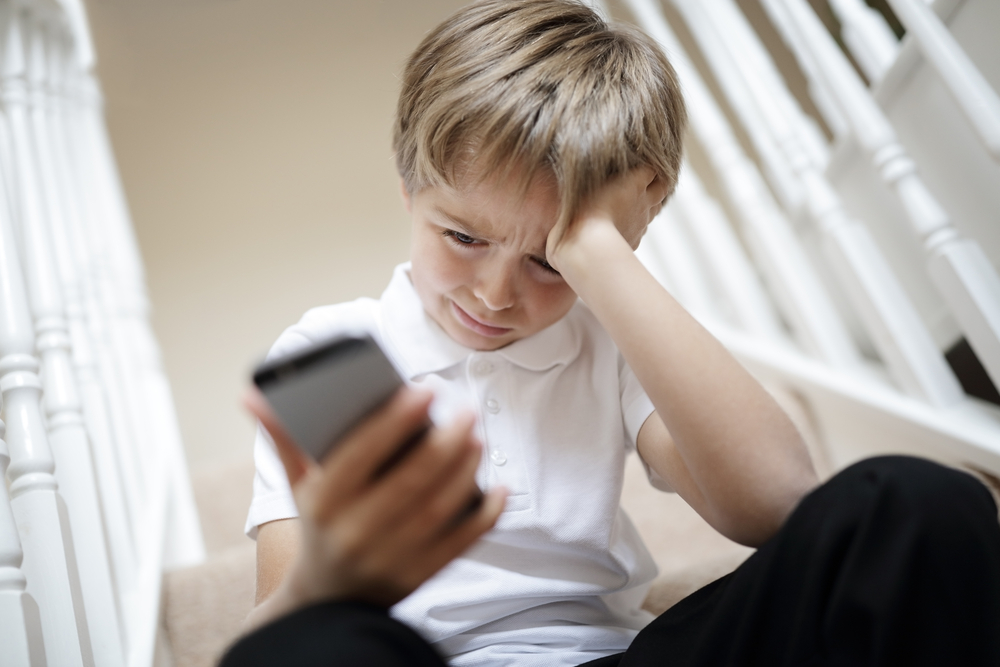 Nebraňte dětem, aby daly průchod svým emocím. shutterstock 556690744