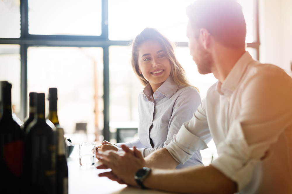 Svou novou lásku potkalo v zaměstnání 40 % mužů. kolegove shutterstock 529624288
