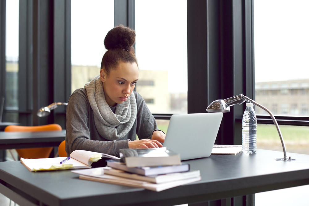 Studenti se dostávají do flow i kvůli termínům. Proto někteří dokážou napsat diplomku během pár dní student koncentrace