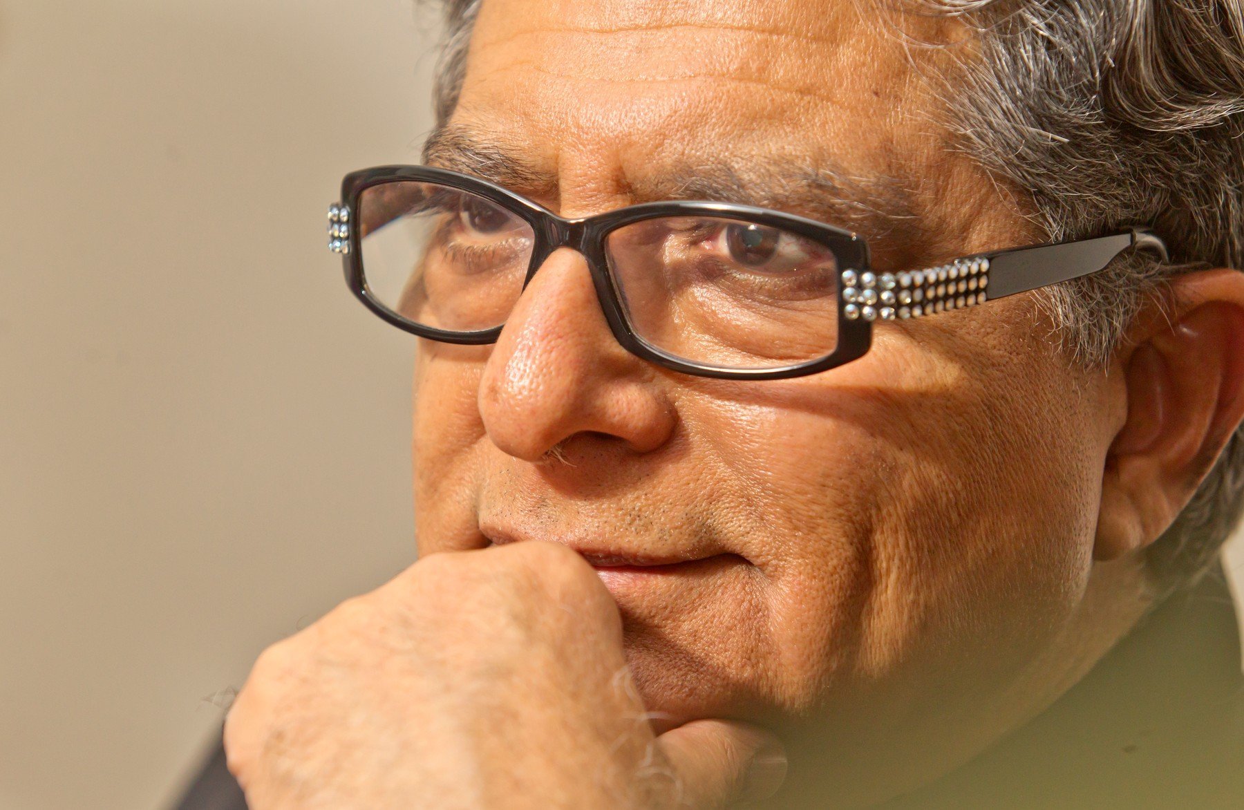 Deepak Chopra přijel do Prahy představit svou knihu Super mozek. Za rok chce vydat další Deepak