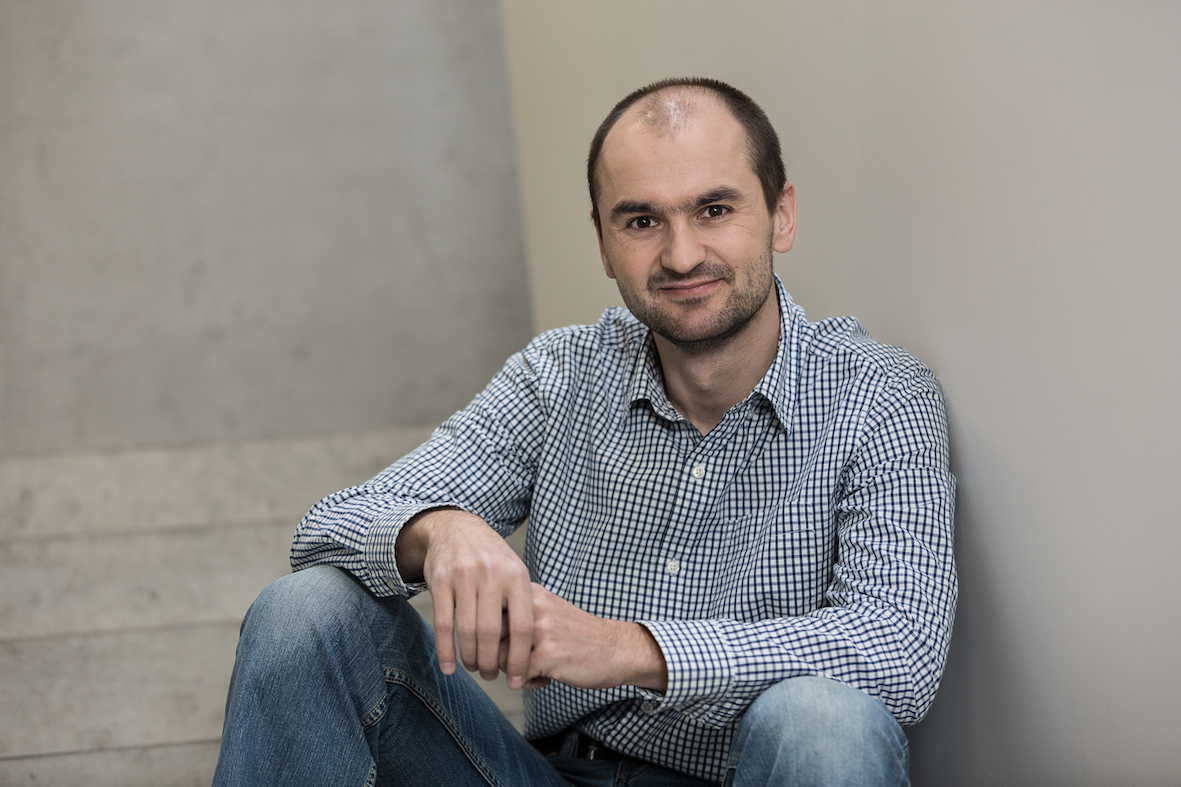 Některé dezinformace se mezi lidmi šíří i proto, že uvěří jednomu zdroji, přitom dneska je potřeba hledat, říká Pavel Zima zima pavel 2
