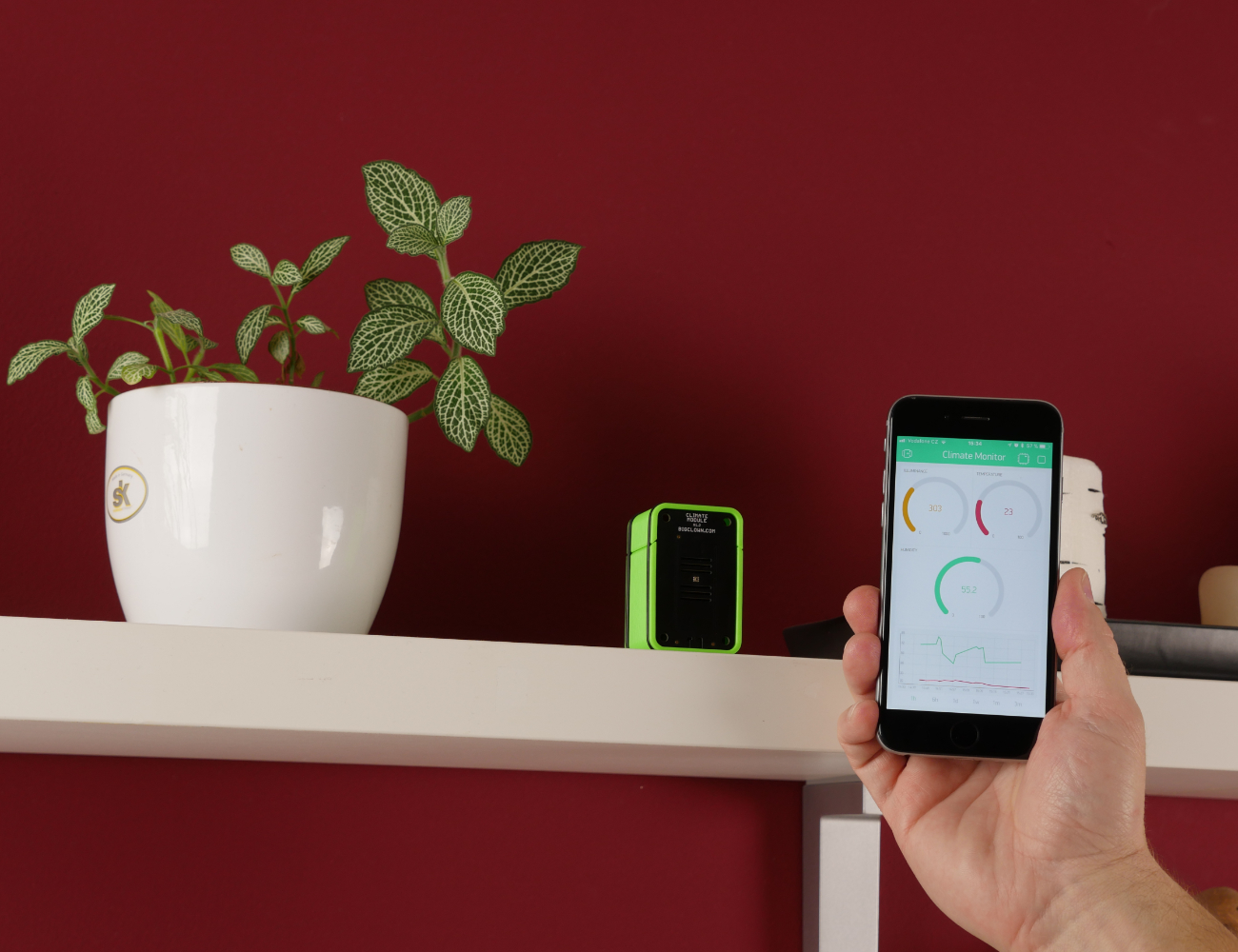 Základem internetu věcí je vzájemná konektivita bigclown climate monitor with blynk app