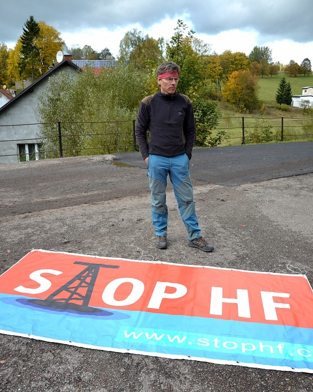 Organizace Stop HF bojuje hlavně proti těžbě břidlicových plynů, která probíhá pomocí vody f pic 98