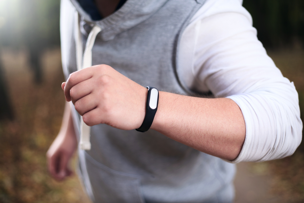 GPS tracking je jedna z nejužitečnějších vlastností náramků - pokud jej dobře zabezpečíme. fitness naramek 328677581