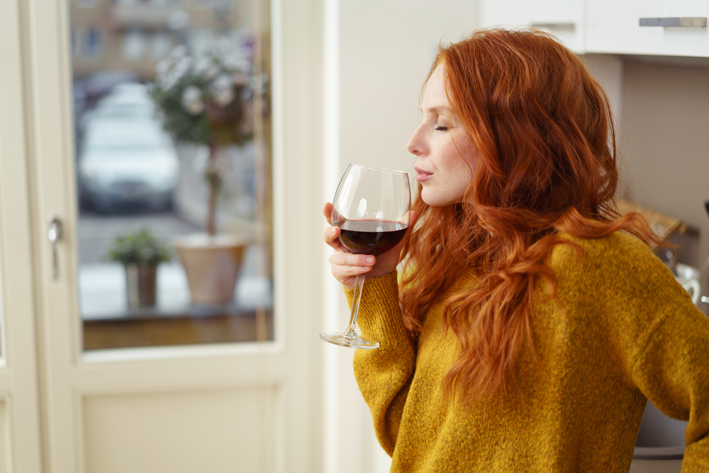 Sklenka denně na zdraví? Podle expertů je negativ spojených s alkoholem tolik, že před nimi pozitiva neobstojí alkohol doma