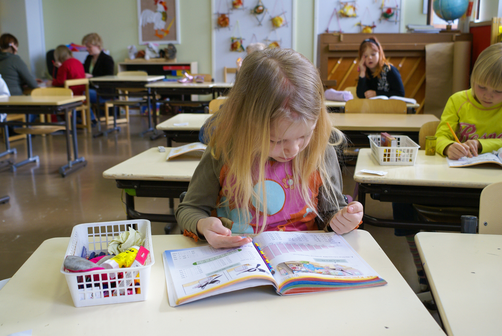 Co všechno stačí ke kvalitní výuce? Učebnice zdarma a počítání na prstech je povoleno finsko skola