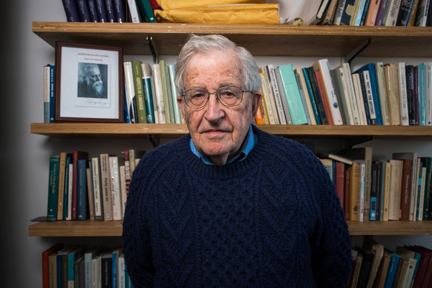 Člověk se těší na to, až bude moct hloupnout, říká Noam Chomsky noam chomsky 0217813214
