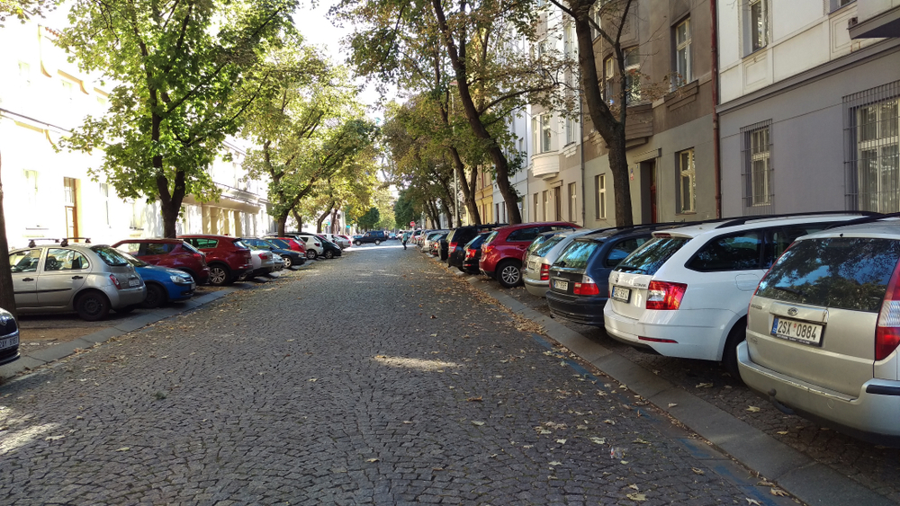Platíte každý rok za modrou zónu? Tak to vám místo k parkování rozhodně nezaručí praha parkovani 1274158870