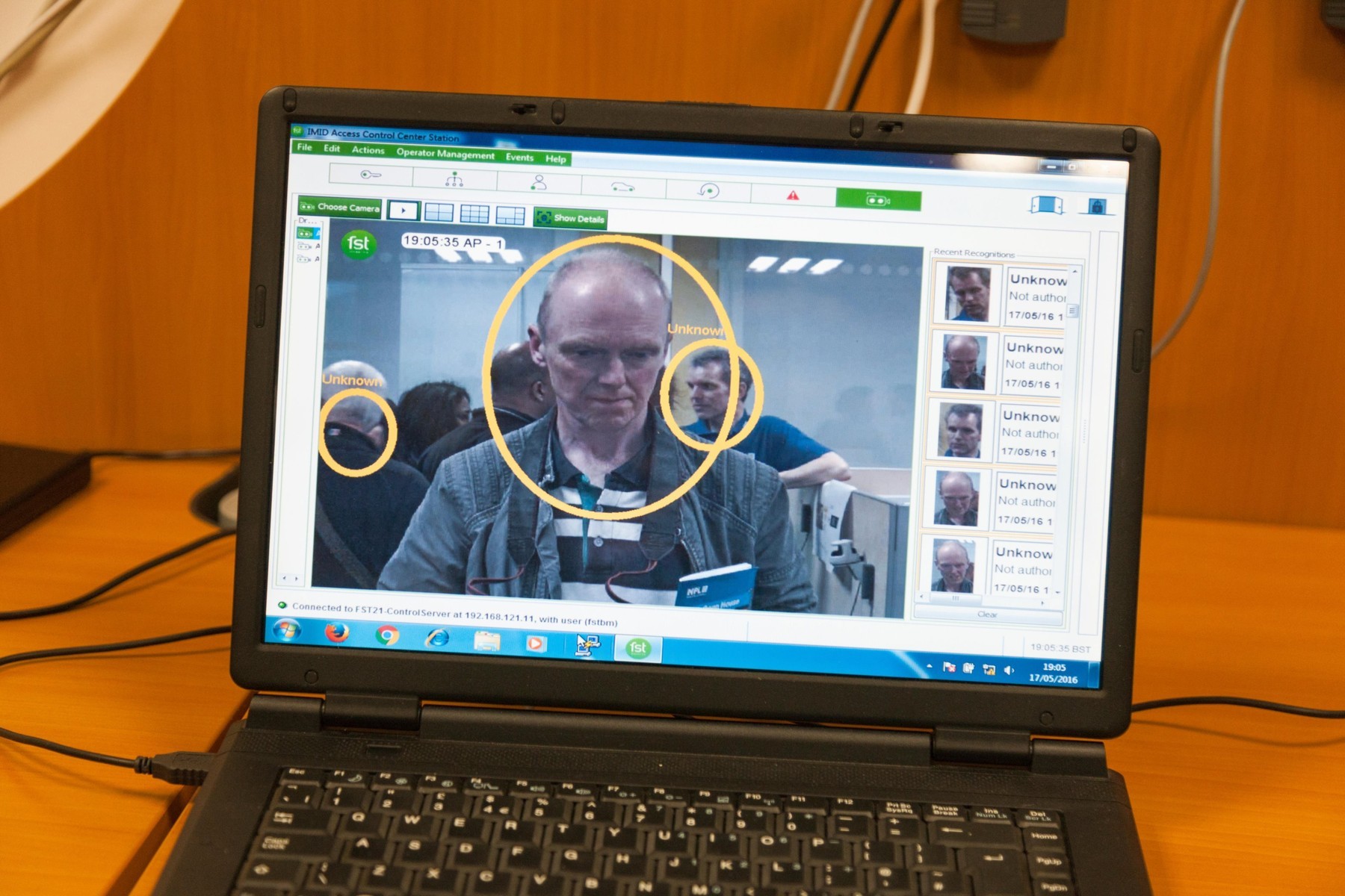 Na rozpoznávání obličejů stačí kamera, chytrá technologie a notebook oblicej rozpoznavani 0286171464
