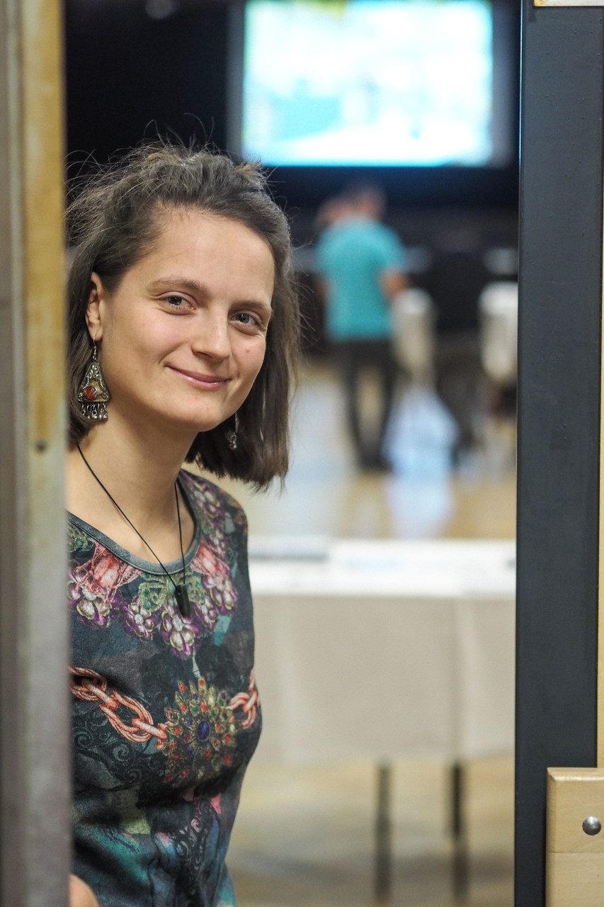 Aktivních je jich tady zhruba okolo čtyřiceti, ale celkově v databázi jich mám třeba 150 až 200, říká o neziskovkách z Prahy 10 Olga Srstková olga 2 in