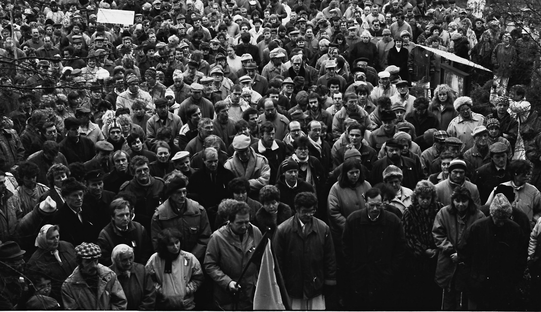 Centrum Prahy vypadalo těsně po 17. listopadu 1989 většinou nějak takto revoluce 0160738298
