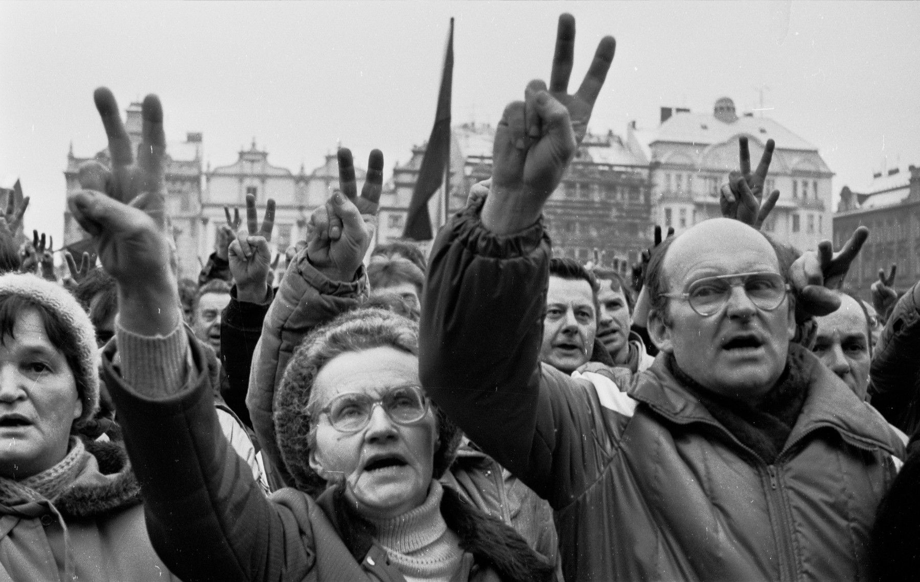 Revoluce neprobíhala jen v Praze. Takhle prožívali generální stávku lidé v Plzni revoluce plzen 0211154981