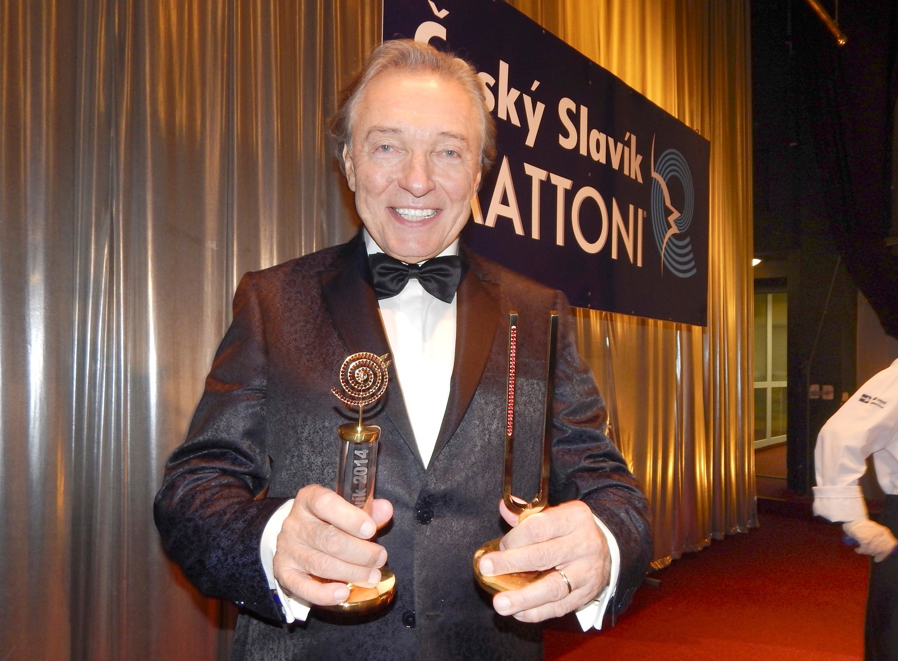 V roce 2014 ve Státní opeře při přebírání ocenění Zlatý slavík. Tenkrát to byl slavík s pořadovým číslem 39 gott slavik 0436391424