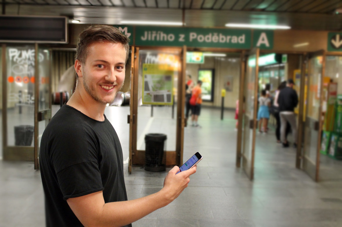 Ondřej Korol vyvíjí aplikaci Metroji. Ta umí říct, za jak dlouho vám jede metro a jak to stíháte od turniketů 1 aplikace