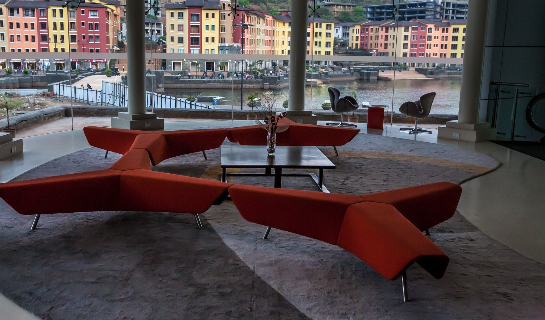 Indická Lavasa má kopírovat italský přístav. Moc se to nepovedlo, ale žít se tu dá lavasa 0161260878