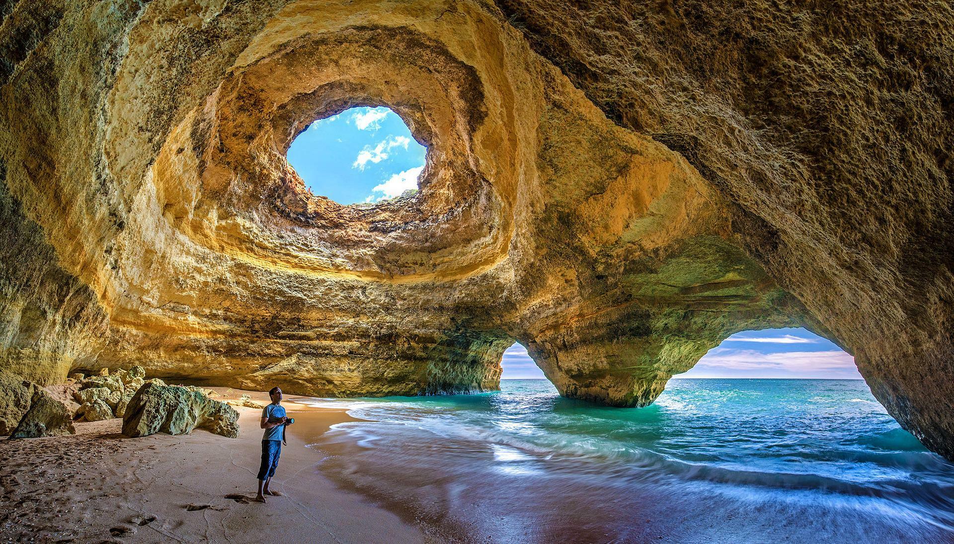 Algarve, Portugalsko. (zdroj: Pixabay) flowee.cz top 5 destinaci pro digitalni nomady 05