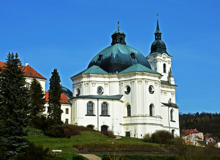 Poutní kostel Jména Panny Marie Křtiny. (zdroj: navyletbrno.cz) krtiny 770x560