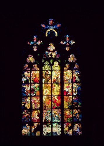 Okno v katedrále sv. Víta, podle Muchova návrhu, Praha (raná 30. léta 20. století). Zdroj: Nadační fond Richarda Fuxy nmf004 stained glass window