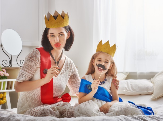 Děti zapojte do procesu plánování. Zeptejte se na jejich přání a pak vše společně připravte. detska party shutterstock 475123141