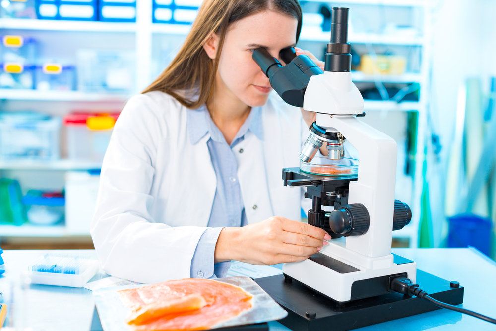 Geneticky modifikované ryby se mohou snadno dostat i na váš stůl. gmo ryba shutterstock 674743111