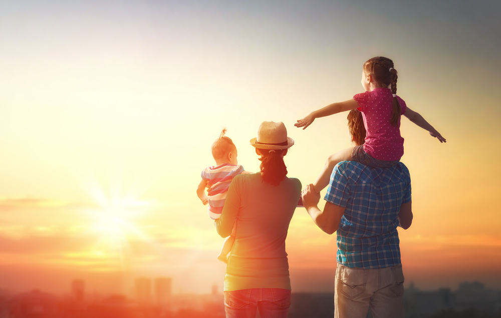 Kolik lidí ve svém okolí máte doopravdy rádi? rodina laska shutterstock 415695742