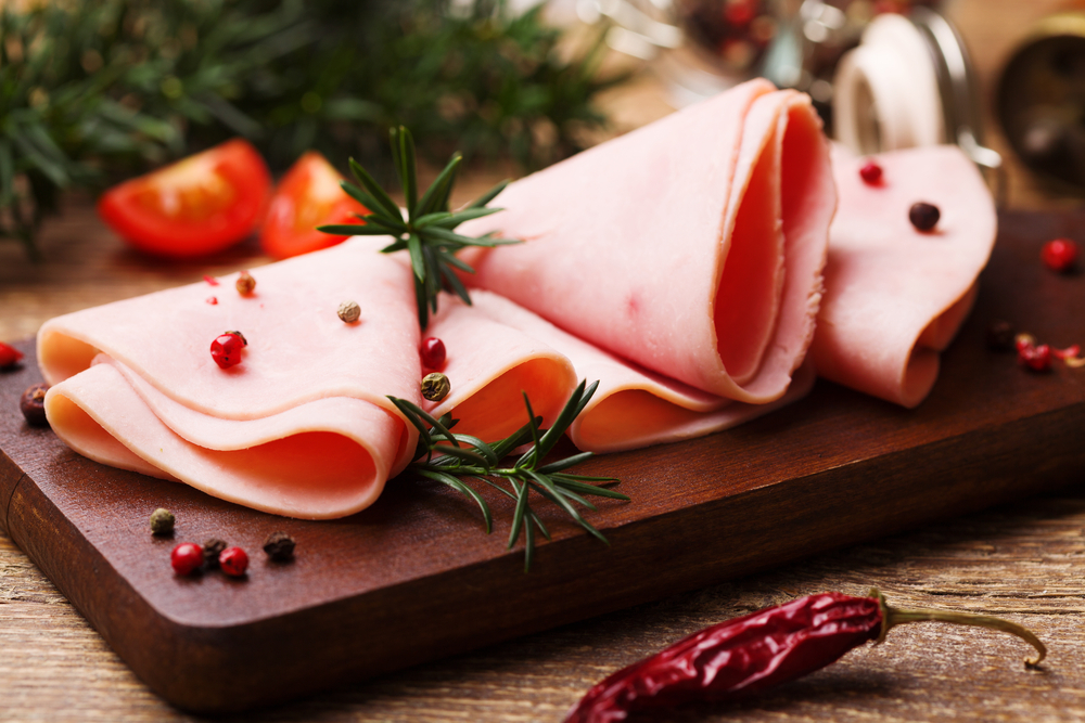 Vypadá lahodně, přímo k nakousnutí, ale může vám způsobit mnoho zdravotních potíží. sunka shutterstock 511137100