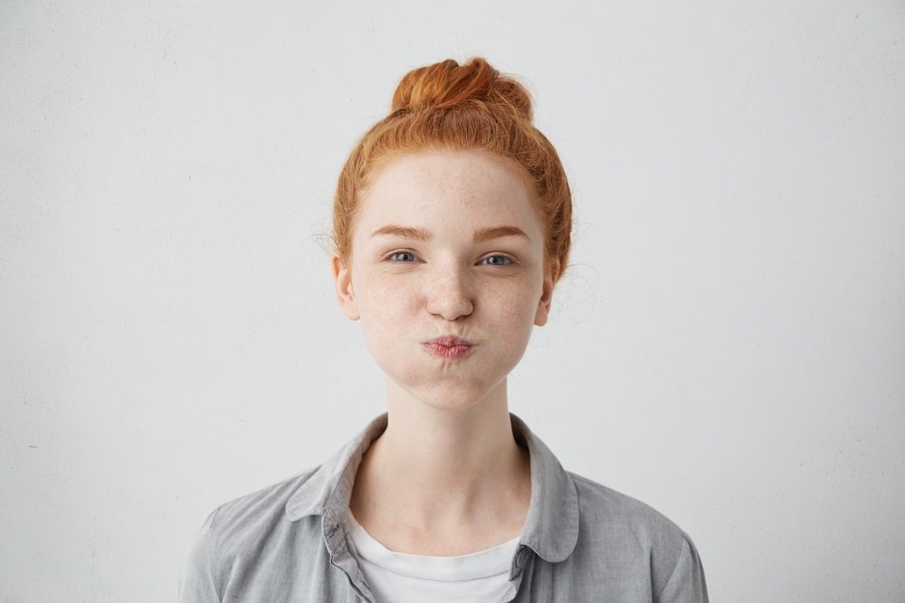 Zadržovat dech je jedna z častých chyb. Vaše tělo si pak míslí, že zatínáte svaly a přitom tomu tak být nemusí. zadrzovat dech shutterstock 644581660