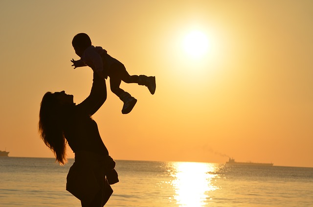 Hormonální jógová terapie může zvýšit šanci početí! mother 429158 640